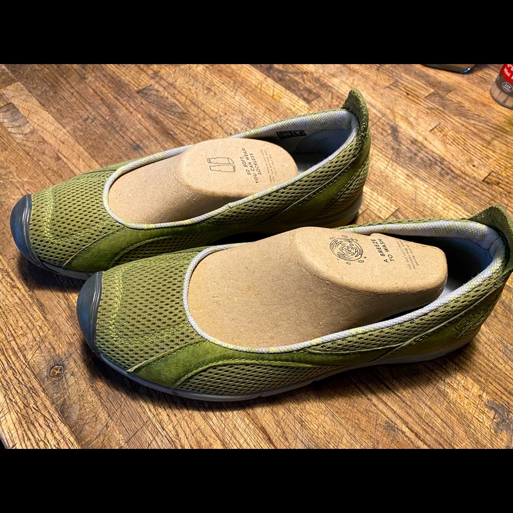 Keen size 8 NWOT